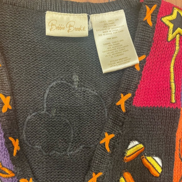 Women’s Vintage Halloween Sweater Vest - Picture 3 of 7